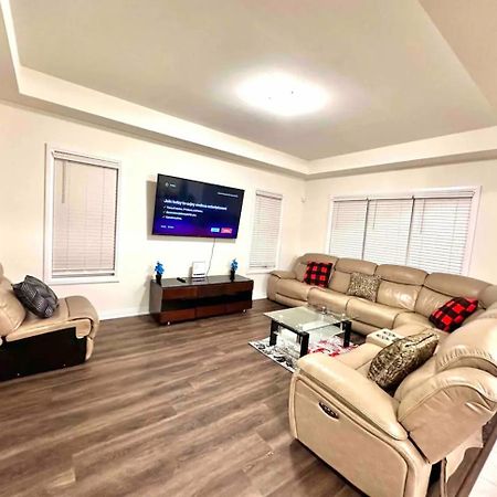 Entire Home In Niagara Falls, Canada Extérieur photo
