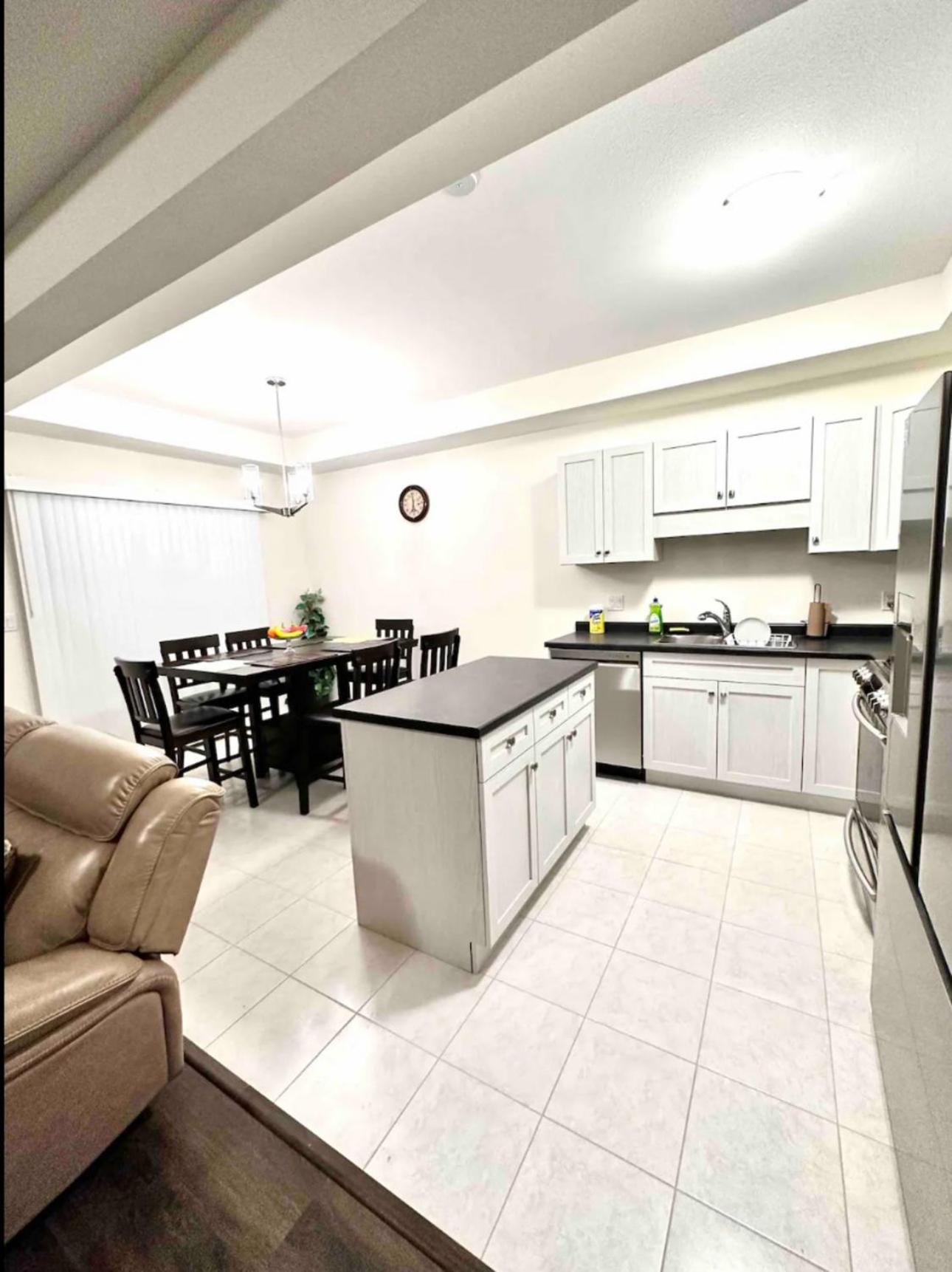 Entire Home In Niagara Falls, Canada Extérieur photo