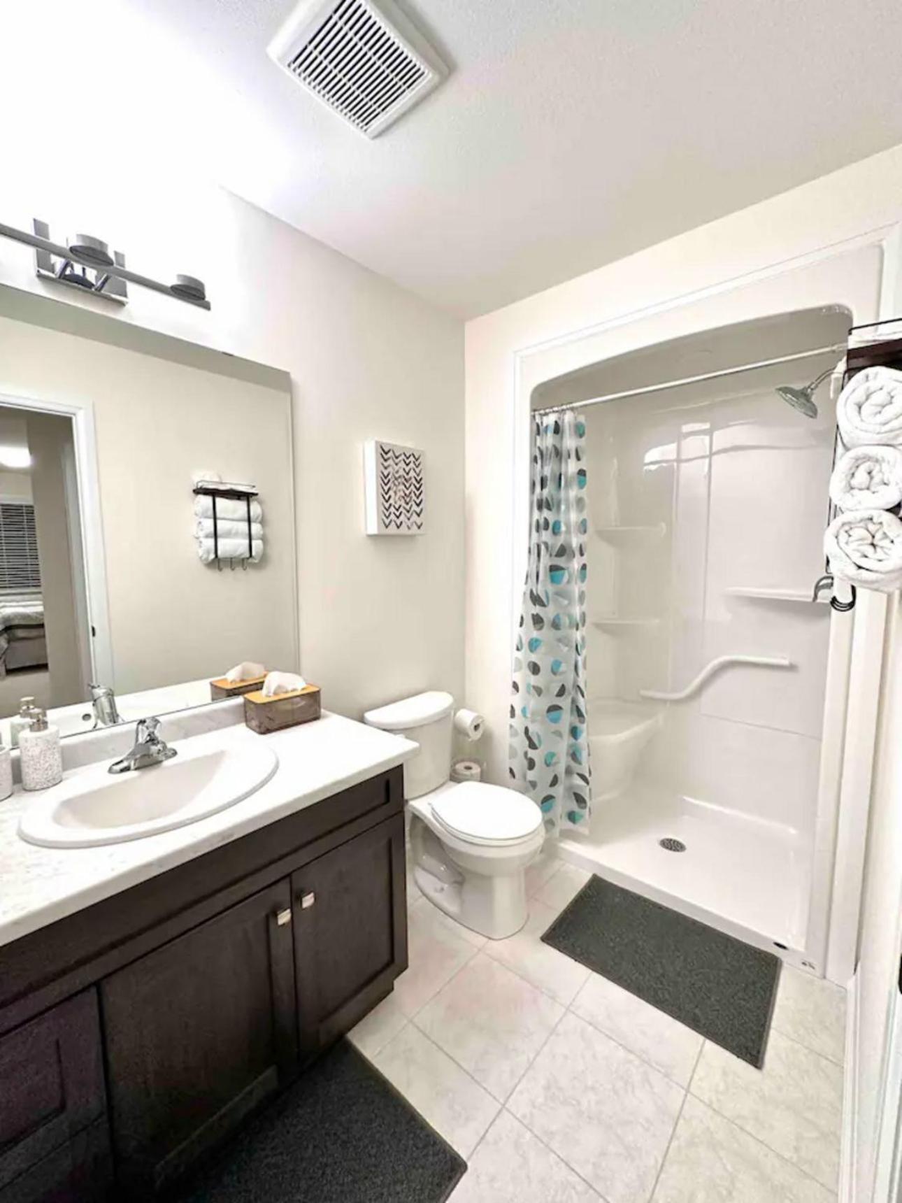 Entire Home In Niagara Falls, Canada Extérieur photo